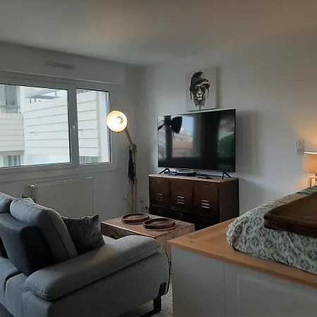 Apartment Biarritz, 1 Piece, 2 Personnes - Fr-1-239-675 Biarritz